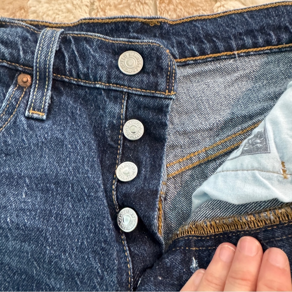 Levi’s Premium 501 High Rise Distressed Denim Shorts – Women’s Size W 27 - Picture 6 of 9